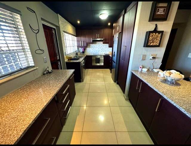 3 BEDROOM HOUSE FOR SALE IN SUNWARD PARK
